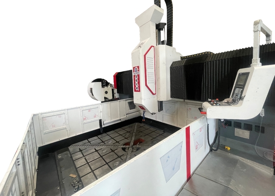 T szerokość szczeliny 28 mm Flanka maszyna do wiercenia płytek CNC 100 mm Maksymalna średnica