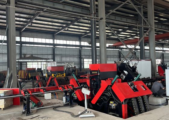 Wysoce wydajna i zautomatyzowana maszyna CNC do wiertniania i stemplowania stali pod wielkim kątem