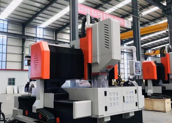 Dedykowany silnik wrzeciona serwo, szybkozłącze obrotowe i wylot wiertła, frezarka CNC do precyzyjnej obróbki