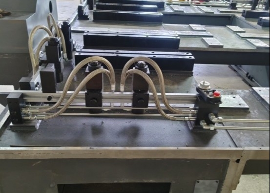 PZ4040/2 Typu Gantry Mobilna Wiertarka CNC Maksymalna Grubość Nakładania Materiału 100mm