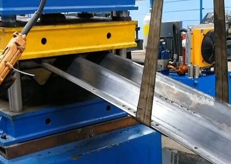 Model DFCP150 Linia formowania rolki płyty falistej z funkcją przebicia otworu