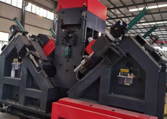 100×100×10~250×250×32mm Wielkość kąta CNC Stalowy stolik wiertniczy Maszyna do znakowania 40mm Max wiertniczy