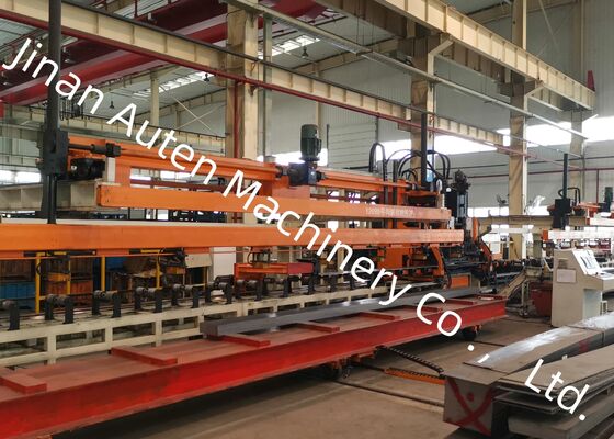 Grubość blachy 4-9 mm Zautomatyzowana linia do wykrawania blachy Cnc dla pojazdów ciężkich