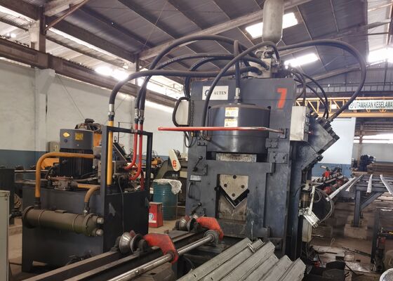 Transmission Tower Manufacturing Single Blade Shearing Angle Line Telecom Tower Production