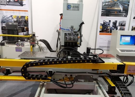 Wykorzystywane w przemyśle konstrukcji stalowych Cnc Płytka Perforacyjna 800/1200KN Siła znakowania
