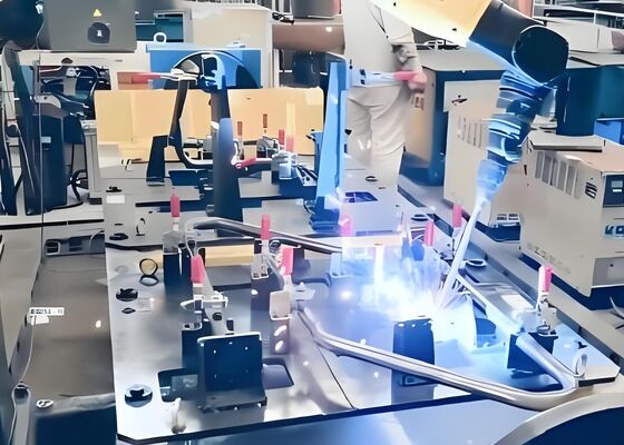 1465mm 2010mm Arm Span Robotic Welding Workstation 12KG Pojemność ładunkowa