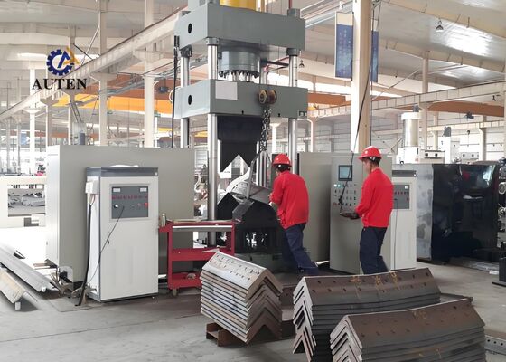 Maszyna do gięcia i podgrzewania stali kątowej CNC HQ250-700 do płaskich blach metalowych