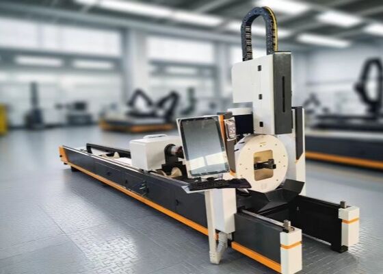 Model LC2412 Maszyna do cięcia rur laserowych CNC Użyj mocy laserowej MAX6000